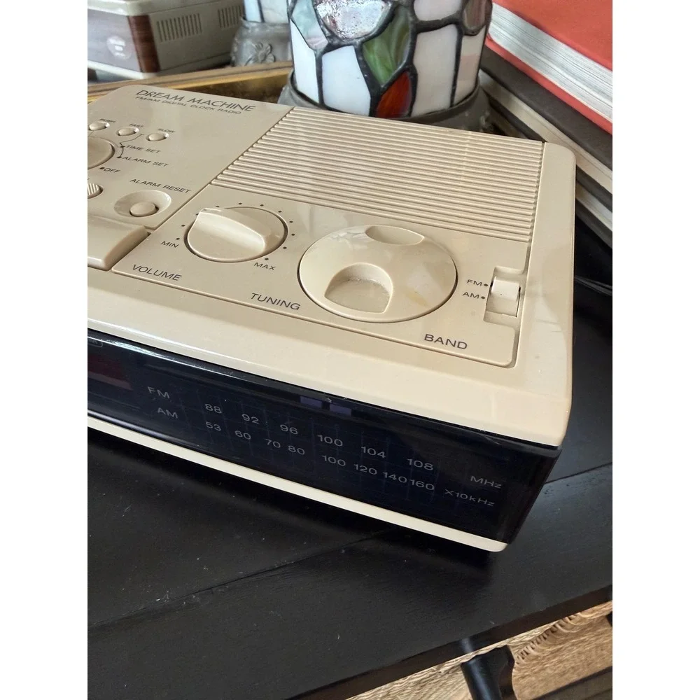 Vintage Sony Dream Machine Alarm Clock Radio ICF-C50W Works FM/AM LED‎